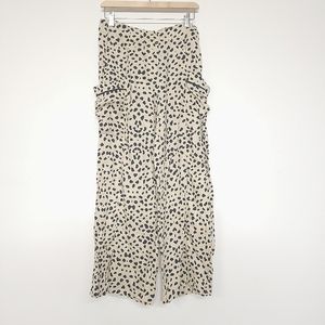 Zingara linen Pants Beach leoport style with pockets,  size medium.